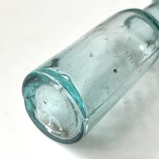 画像5: イギリス アンティークガラス瓶 インテリア雑貨 かわいいガラスボトル (約高さ14.4cm) EY8945 (5)