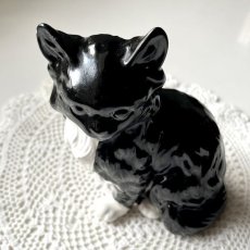 画像7: イギリス 陶器製黒猫置物 シックなクロネコオブジェ 陶器ねこフィギュリン 猫雑貨 (約 高さ13.8cm) (7)