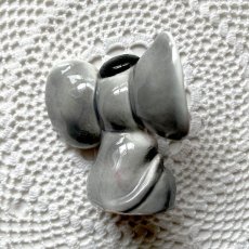 画像4: イギリス 1960年代 陶器製大きな耳ねずみ ソルト＆ペッパー2穴 フィギュリン ネズミ雑貨 MADE IN JAPAN (約 高さ6.8cm) (4)