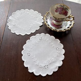 アンティークリネン＆レースドイリー/手刺繍ドイリー【なららん】