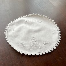 画像8: イギリス ヴィンテージ Sconesスコーン ホワイトリネンドイリー ハンドメイド手刺繍 (約18cm) (8)