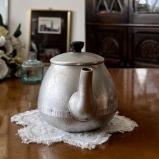 画像19: イギリス 1950年代 英国製スワンブランド アルミニウムウォーター ケトル Tea Pot: Swan Brand (約 高さ9.6cm) (19)