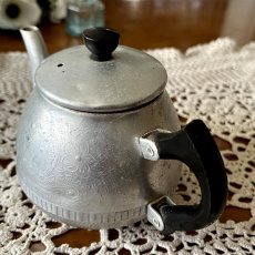 画像11: イギリス 1950年代 英国製スワンブランド アルミニウムウォーター ケトル Tea Pot: Swan Brand (約 高さ9.6cm) (11)