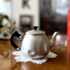 画像3: イギリス 1950年代 英国製スワンブランド アルミニウムウォーター ケトル Tea Pot: Swan Brand (約 高さ9.6cm) (3)