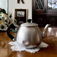画像18: イギリス 1950年代 英国製スワンブランド アルミニウムウォーター ケトル Tea Pot: Swan Brand (約 高さ9.6cm) (18)