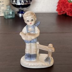 画像8: イギリス  ヴィンテージ 男の子ブルー陶器置物 フィギュリン 人形オブジェ雑貨 アニマルコレクション(約 高さ10.6cm) (8)