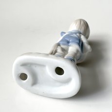 画像5: イギリス  ヴィンテージ 男の子ブルー陶器置物 フィギュリン 人形オブジェ雑貨 アニマルコレクション(約 高さ10.6cm) (5)