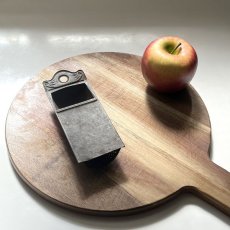画像2: イギリス アンティークチーズグレーター Grater 英国製 キッチン雑貨 スパイス・ナツメグおろし器 (2)