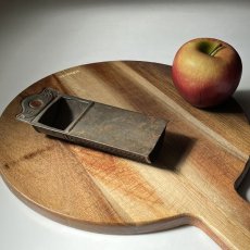 画像4: イギリス アンティークチーズグレーター Grater 英国製 キッチン雑貨 スパイス・ナツメグおろし器 (4)