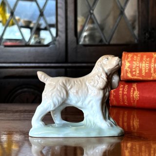 イギリス バセットハウンド仔犬 陶器製 犬置物 可愛い子犬オブジェ 