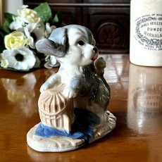 画像2: イギリス 陶器製 犬置物 可愛い子犬オブジェ フィギュリン イヌ雑貨 (約 高さ10.8cm) (2)