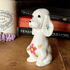 画像2: イギリス バセットハウンド仔犬 陶器製 犬置物 可愛い子犬オブジェ フィギュリン イヌ雑貨 (2)