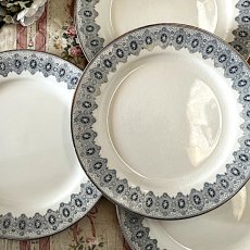 画像3: 【在庫3/4】イギリス WEDGWOOD DENTELLE レースデザイン アンティーク陶器皿 プレート大(約24.5cm) (3)