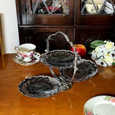 画像2: イギリス 透かし細工が美しい ヴィンテージ ケーキスタンド シルバープレート食器 英国アフタヌーンティー (2)