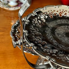 画像17: イギリス 透かし細工が美しい ヴィンテージ ケーキスタンド シルバープレート食器 英国アフタヌーンティー (17)