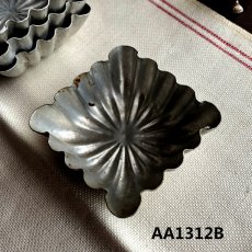 画像8: (在庫4) イギリス ヴィンテージ モールド 菓子型 スクエア (8)