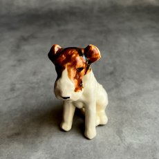 画像2: イギリス 1950年代 ヴィンテージ陶器 フォックス・テリア 犬置物 DOG Porcelain Terrier Dog (2)