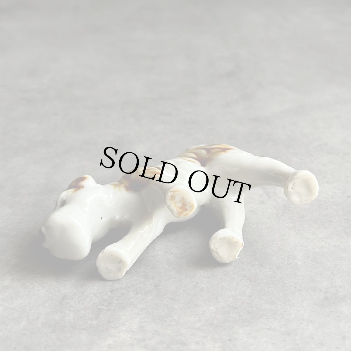 画像8: イギリス 1950年代 小さなフォックス・テリア 犬置物 DOG Porcelain Terrier Dog ヴィンテージ陶器 (8)