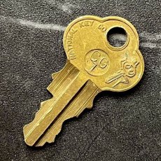 画像3: アメリカ ヴィンテージ鍵 レトロキー A NATIONAL KEY U.S.A 海外アンティーク ペンダントトップ (約3.8cm) (3)