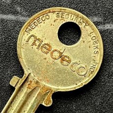 画像1: アメリカ ヴィンテージ鍵 medeco DO NOT DUPLICATE MADE IN U.S.A. アメリカ製 (約5.3cm) (1)