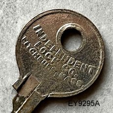 画像2: アメリカ ヴィンテージ鍵 INDEPENDENT LOCK CO U.S.A. (2)