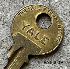 画像13: アメリカ ヴィンテージ鍵 YALE THE YALE  & TOWNNE MFG CO MADE IN U.S.A. (13)