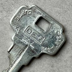 画像1: アメリカ ヴィンテージ鍵 DE-6 U.S.A. 古いカギ (1)