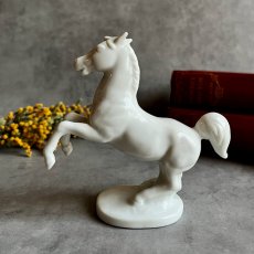 画像4: ヨーロッパ 1970年代 陶製 白馬 ホースフィギュア 里帰り品 JAPAN オキュパイドジャパン 陶器 (4)