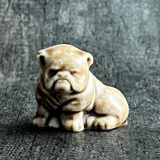 画像1: イギリス WADE社 Whimsies ブルドック犬 ENGLAND ウェードウィムズィーズ 犬雑貨 動物ミニチュアフィギュア (1)