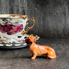 画像1: 英国 ロイヤルドルトン ミニチュアダックスフンド Royal Doulton 小さな犬陶製置物 イギリスアンティーク (1)