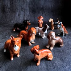 画像12: 英国 ロイヤルドルトン ミニチュアダックスフンド Royal Doulton 小さな犬陶製置物 イギリスアンティーク (12)