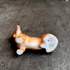 画像9: 英国 ロイヤルドルトン ミニチュアダックスフンド Royal Doulton 小さな犬陶製置物 イギリスアンティーク (9)