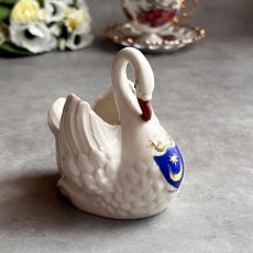 画像1: 英国 1920-1950年代 アンティーク 陶器 スワン 白鳥 ポーツマス PORTSMOUTH クレストウェア GEMMA CREST WARE (1)