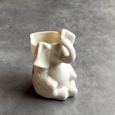 画像1: 英国 1920-1950年代 アンティーク 陶器 お座りゾウ J.W.MILLS ポーツマス PORTSMOUTH クレストウェア CREST WARE (1)