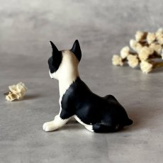 画像4: イギリス ぺたんとお座り ボストンテリア犬 小さな陶製フィギュリン ヴィンテージオーナメント 愛犬雑貨 (4)