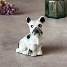 画像1: アメリカ テリア犬 陶製ミニチュア置物 DOG 犬雑貨 (1)
