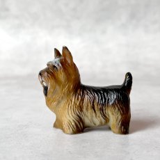 画像1: アメリカ ヨークシャーテリア犬 硬質プラスチック ミニチュア置物 DOG 犬雑貨 (1)