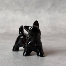 画像3: アメリカ 愛嬌のあるブラックテリア犬 陶製ミニチュア置物 DOG 犬雑貨 (3)