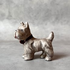 画像2: アメリカ 1950年代 ブラウンスコティッシュテリア犬 小さな陶製ミニチュア犬置物 オキュパイドジャパン 昭和レトロ犬 JAPAN DOG 犬雑貨 (2)