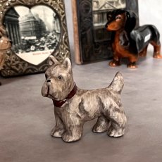 画像1: アメリカ 1950年代 ブラウンスコティッシュテリア犬 小さな陶製ミニチュア犬置物 オキュパイドジャパン 昭和レトロ犬 JAPAN DOG 犬雑貨 (1)