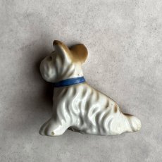 画像10: アメリカ 1950年代 青い首輪のお座り犬 小さな陶製ミニチュア犬置物 オキュパイドジャパン 昭和レトロ犬 JAPAN DOG 犬雑貨 (10)