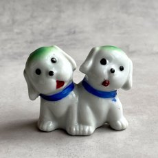 画像2: アメリカ 1950年代 可愛い仔犬の兄弟 オキュパイドジャパン JAPAN DOG 犬雑貨 (2)