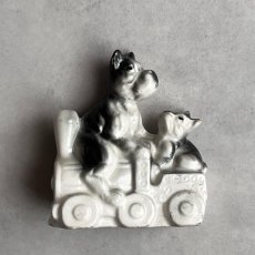 画像8: アメリカ 1950年代 蒸気機関車に乗った犬の親子 オキュパイドジャパン JAPAN DOG 犬雑貨 (8)