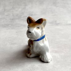 画像3: アメリカ 1950年代 青い首輪のお座り犬 小さな陶製ミニチュア犬置物 オキュパイドジャパン 昭和レトロ犬 JAPAN DOG 犬雑貨 (3)
