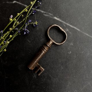 巨大アンティーク鍵2本と小さな鍵 FRANCE antique KEY フランスアンティークキー 大きな鍵 H12cm