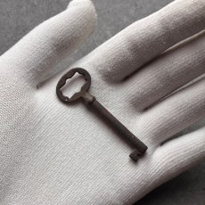 画像5: フランス 1930-1950年代頃 アンティークキー 古い鍵  (約5.9cm)  Antique French Skelton Key Brass (5)