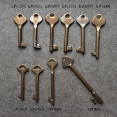 画像7: フランス 1930-1950年代頃 刻印『86』アンティークキー 真鍮製古い鍵  (約6.9cm)  Antique French Skelton Key Brass (7)