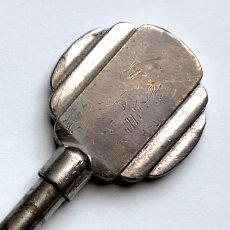 画像6: フランス 1900-1950年代頃 フランス製 アンティーク装飾キー｜フランスの時を閉じ込めた飾りたくなる鍵｜(約8.0cm) (6)