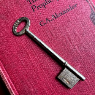 ヨーロッパ/イギリスのアンティークキー・(5cm〜10cm)
