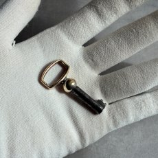 画像6: フランス 1900-1950年代頃 フランス製 アンティーク装飾キー|フランスでは「富・健康・繁栄」を呼び込むラッキーアイテムとして親しまれています。｜(約4.6cm) (6)